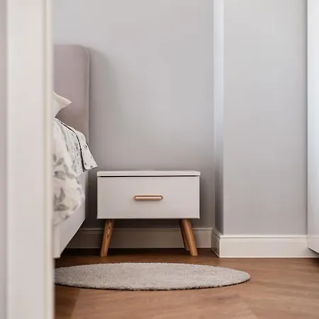 - Swan - 44 아파트 슈비노우이스쳬