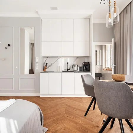 아파트 - Swan - 44 슈비노우이스쳬