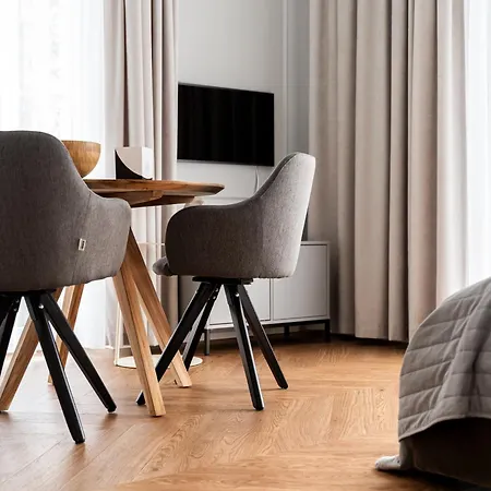 아파트 - Swan - 44 *