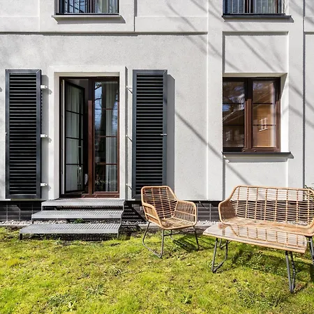 - Swan - 44 아파트 *